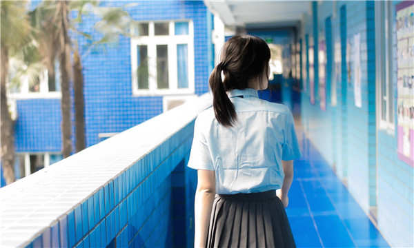和静如何找到一个可以帮助我生孩子的女人？