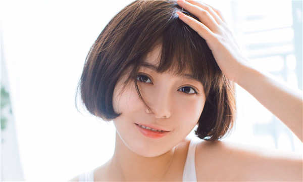 和静试管代生代怀生子：不孕不育家庭的希望之路